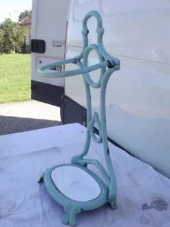 Porte parapluie en fonte émaillée