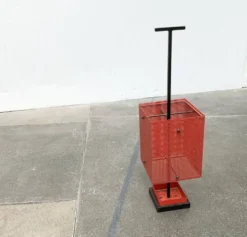 Porte-parapluie minimaliste en acier perforé, années 1960