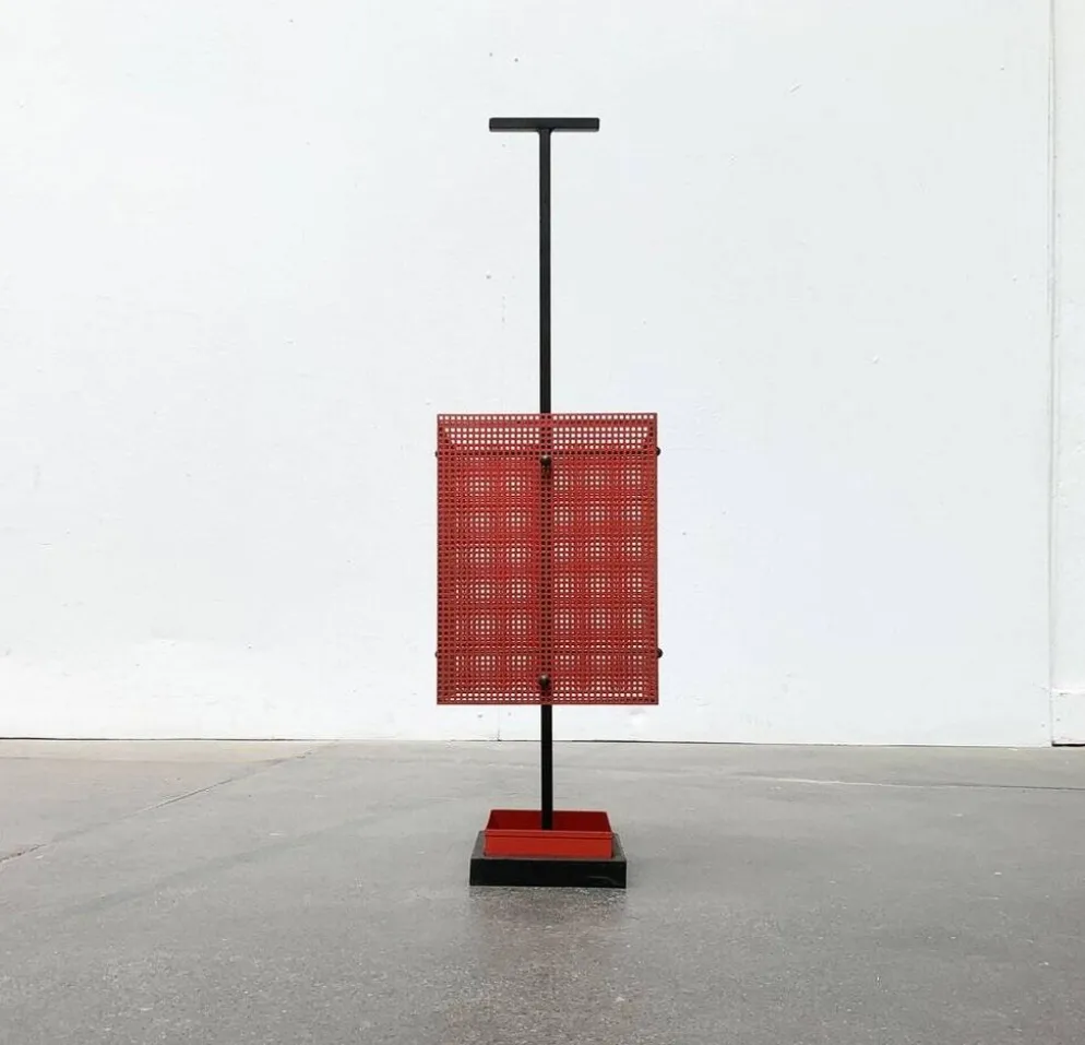 Porte-parapluie minimaliste en acier perforé, années 1960