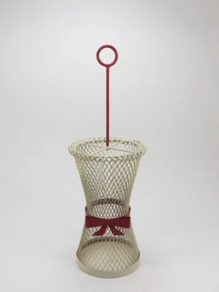 Porte-parapluie à nœud papillon style Mathieu Matégot, milieu du siècle, métal, France, années 1950