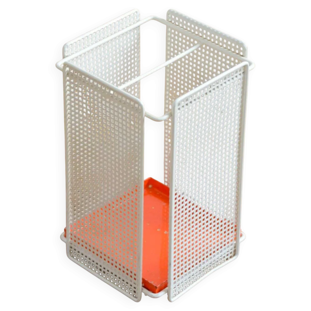 Porte-parapluies moderniste en métal perforé années 60 / 70