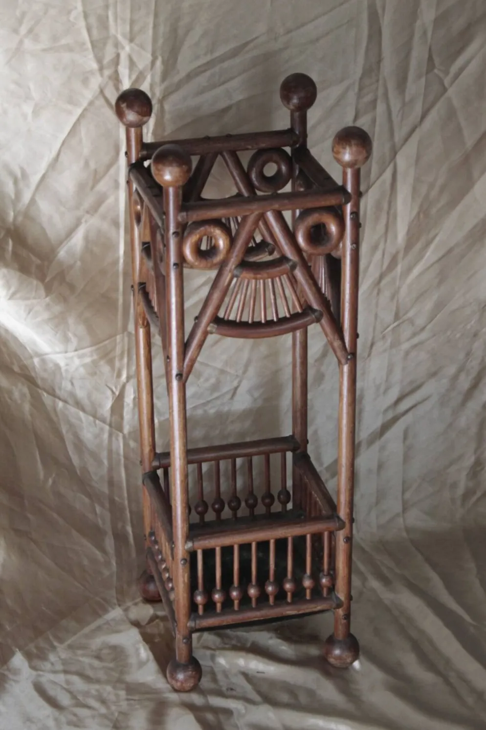 porte parapluie victorien "Arts & Craft"