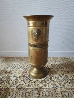 Porte-parapluie vintage en laiton massif patiné– anses tête de lion
