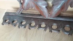 Porte pipes en bois sculpté