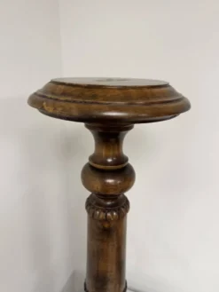 Porte-plante ancien en bois tourné, sellette haute