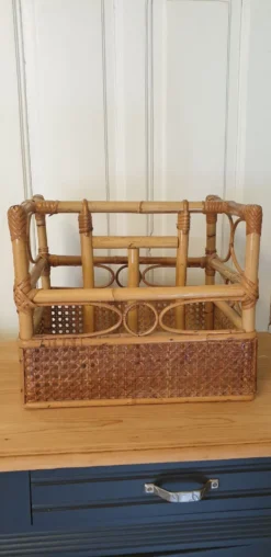 Porte revue en cannage