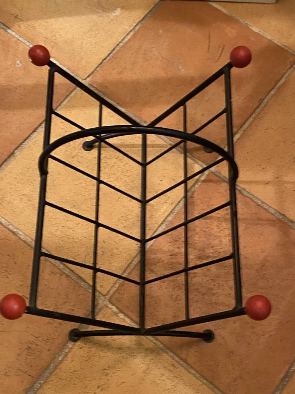 Porte-revue en fer et bois