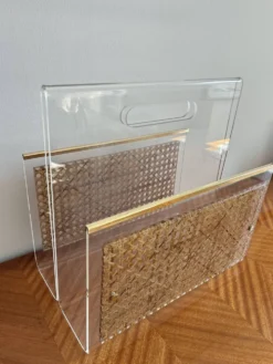Porte-revue en Plexiglas