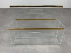 Porte revue plexiglas et laiton années 70 style hollywood regency