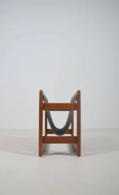 Porte-revues danois en teck et cuir par Salin Møbler, années 1970.