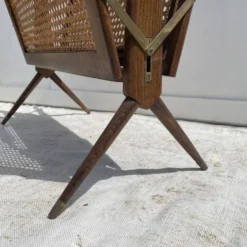 Porte-revues en bois et cannage pieds compas,Cesare Lacca, à années 60