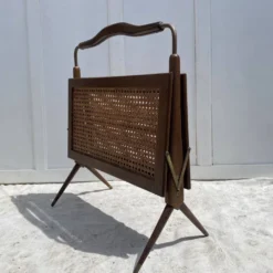 Porte-revues en bois et cannage pieds compas,Cesare Lacca, à années 60