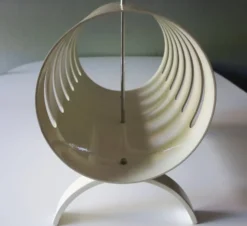 Porte-revues en contreplaqué laqué blanc Opal, années 1960