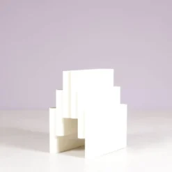 Porte-revues en plastique blanc de grande taille des années 1970 / Giotto Stoppino / Kartell,