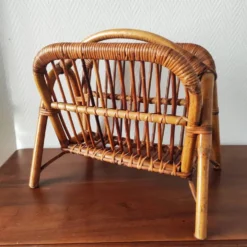 Porte-revues en rotin vintage 50-60