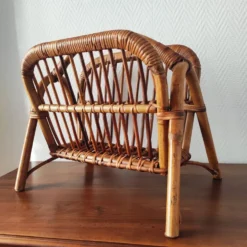 Porte-revues en rotin vintage 50-60