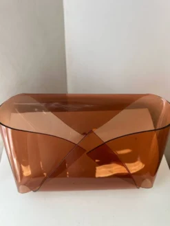 Porte revues enveloppe en plexiglass lucite design Michel Dumas 1970