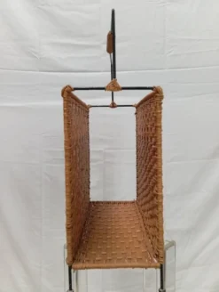 Porte revues rotin armature métal années 50