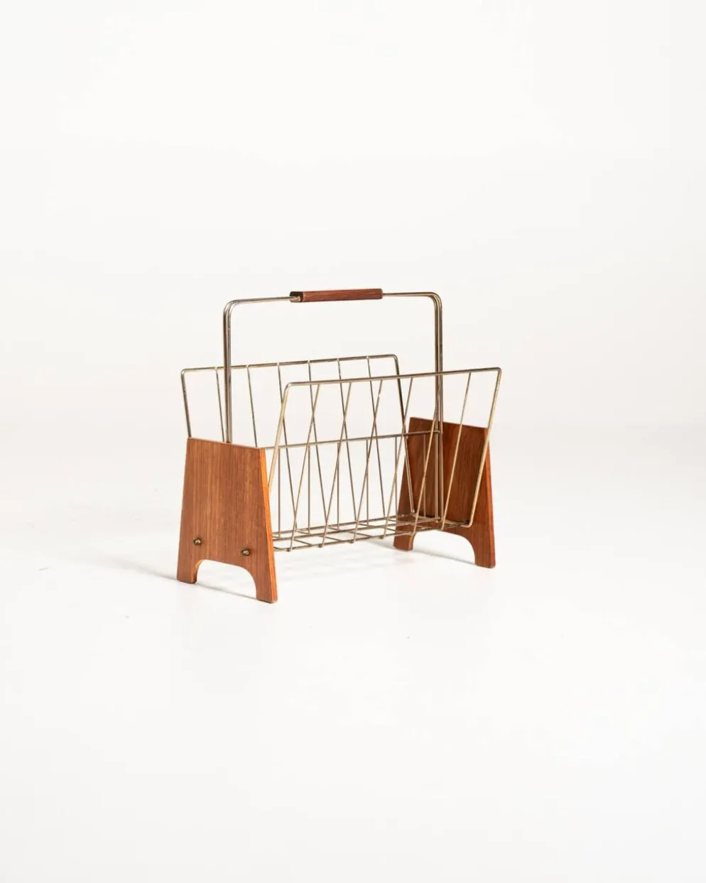 Porte-revues scandinave en teck et métal, années 1960