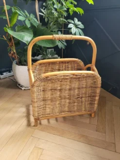 Porte-revues vintage en bambou et rotin