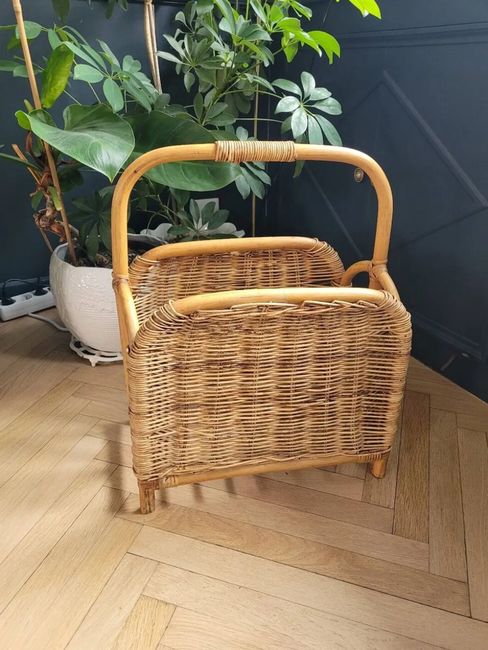 Porte-revues vintage en bambou et rotin