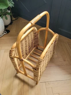 Porte-revues vintage en bambou et rotin