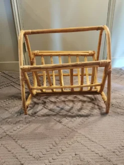 Porte revues vintage en rotin