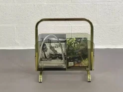 Porte-revues vintage en verre fumé et laiton