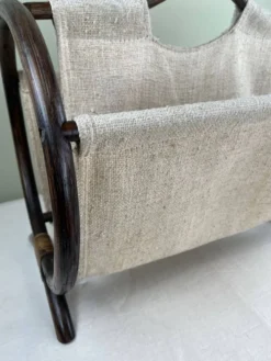 Porte revue vintage en rotin