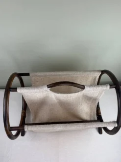 Porte revue vintage en rotin