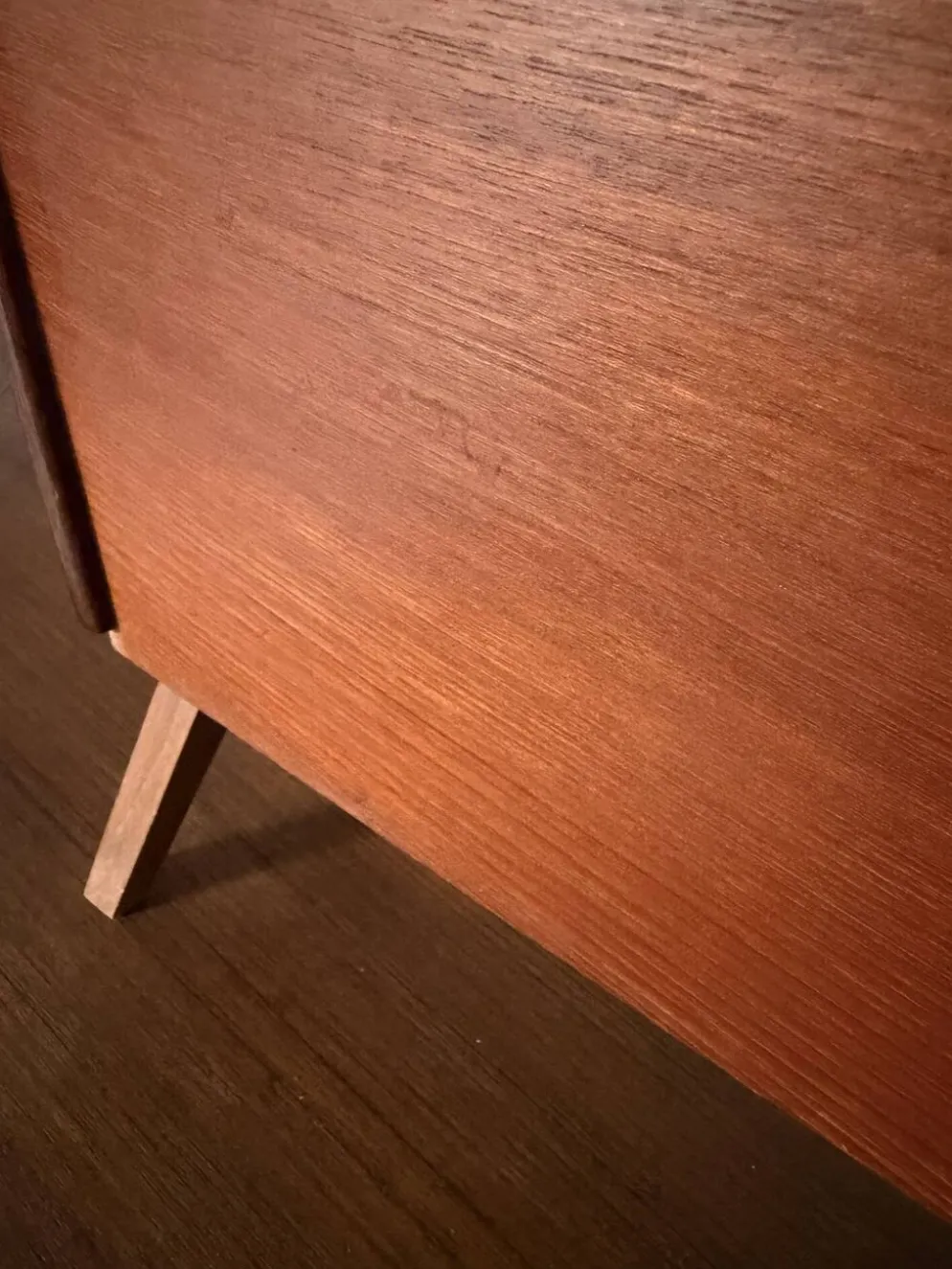 Porte-revue vintage scandinave en teck