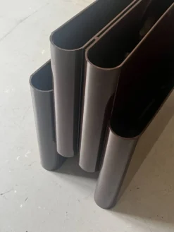Porte revue / vinyle marron Giotto Stoppino pour kartell, design 1970