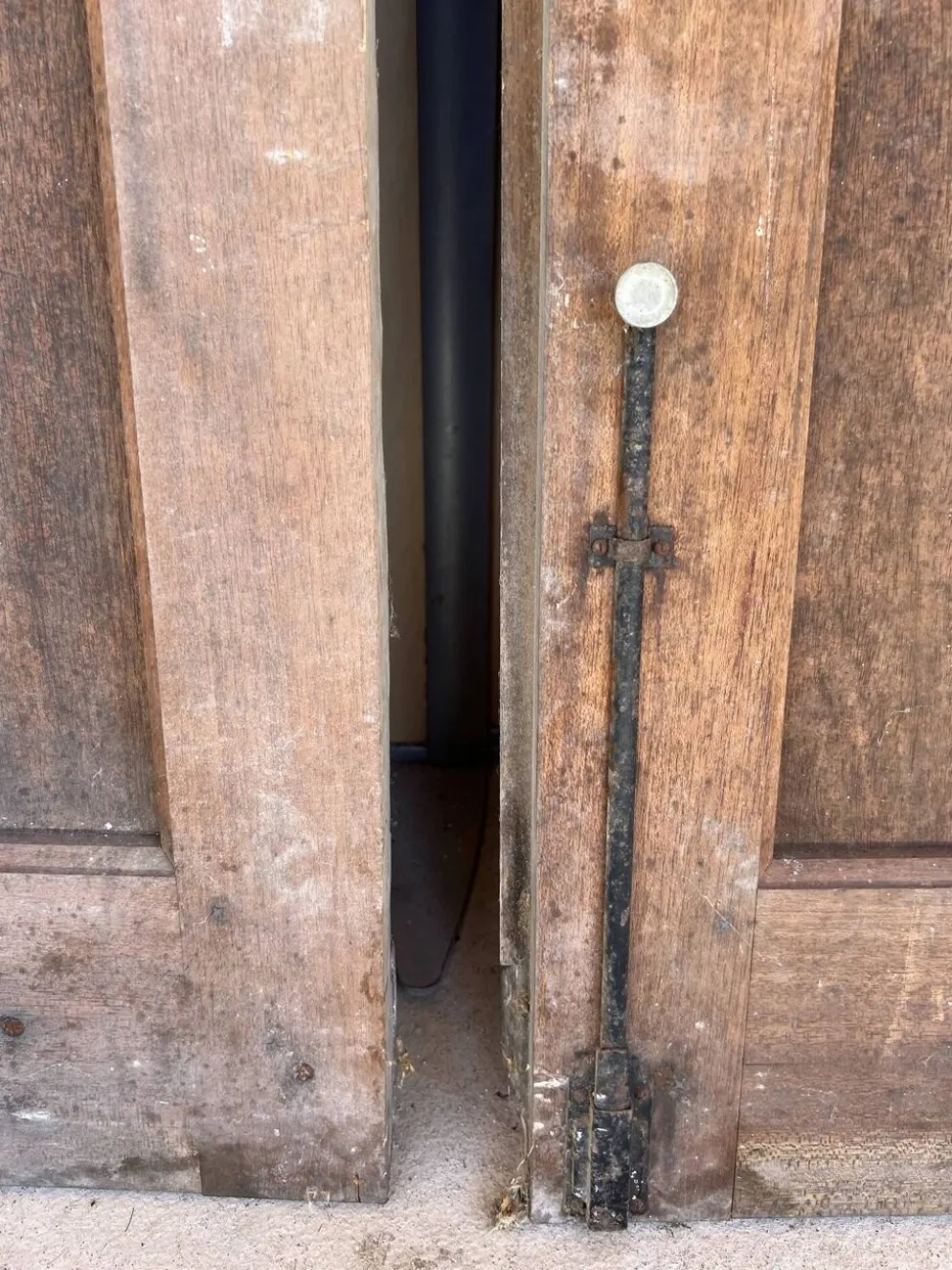 Portes en bois devanture de magasin ancienne + cadre