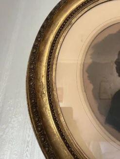 Portrait ancien encadrée d’une femme