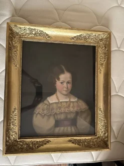 Portrait de petite fille, huile sur toile ancienne — XIXe siècle