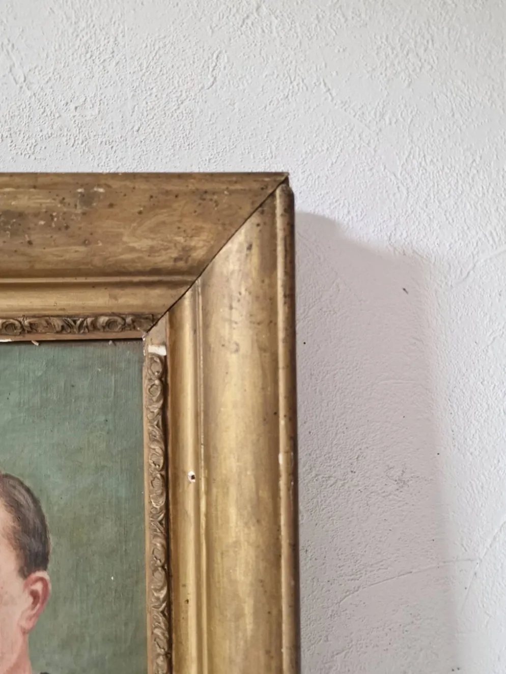 Portrait d'homme ancien cadre doré