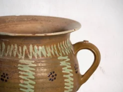 Pot ancien en céramique populaire vernissée – Europe centrale, vers 1930