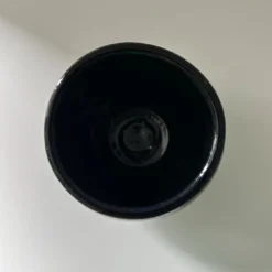 Pot en grès bleu nuit