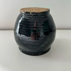 Pot en grès bleu nuit