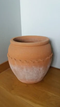 Pot à plante, jardinière en terre cuite