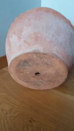 Pot à plante, jardinière en terre cuite