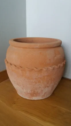 Pot à plante, jardinière en terre cuite