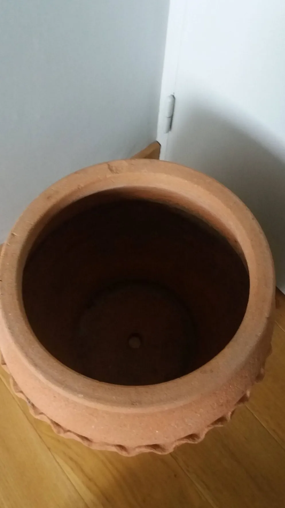 Pot à plante, jardinière en terre cuite