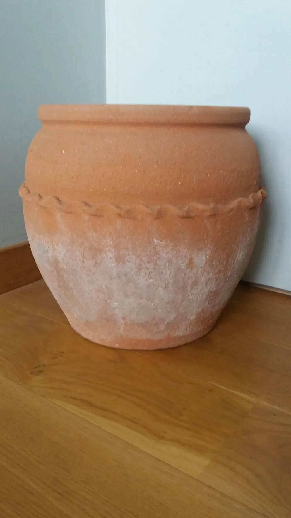 Pot à plante, jardinière en terre cuite