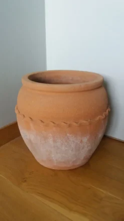 Pot à plante, jardinière en terre cuite