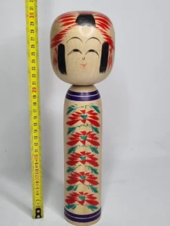 Poupée Kokeshi traditionnelle japonaise signée et numérotée, 31 cm, datée de 1964