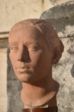 PRYAS, Buste de femme (vers 1935)