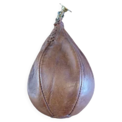 Punching Ball ancien en cuir