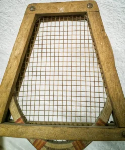 Raquette ancienne en bois avec cadre