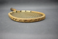 Raquette de tennis Prieur Paris avec presse en bois d'origine, vers 1930-1950